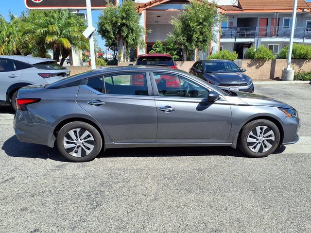 Used 2025 Nissan Altima 2.5 S FWD image 21