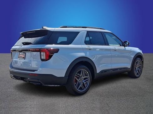 New 2026 Ford Explorer ST-Line w/ ST-Line Street Pack image 3