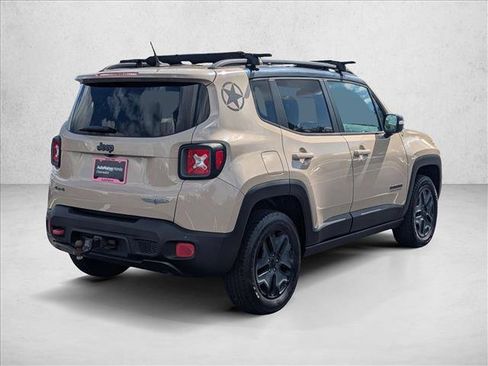 Used 2017 Jeep Renegade Trailhawk AWD/4WD image 5
