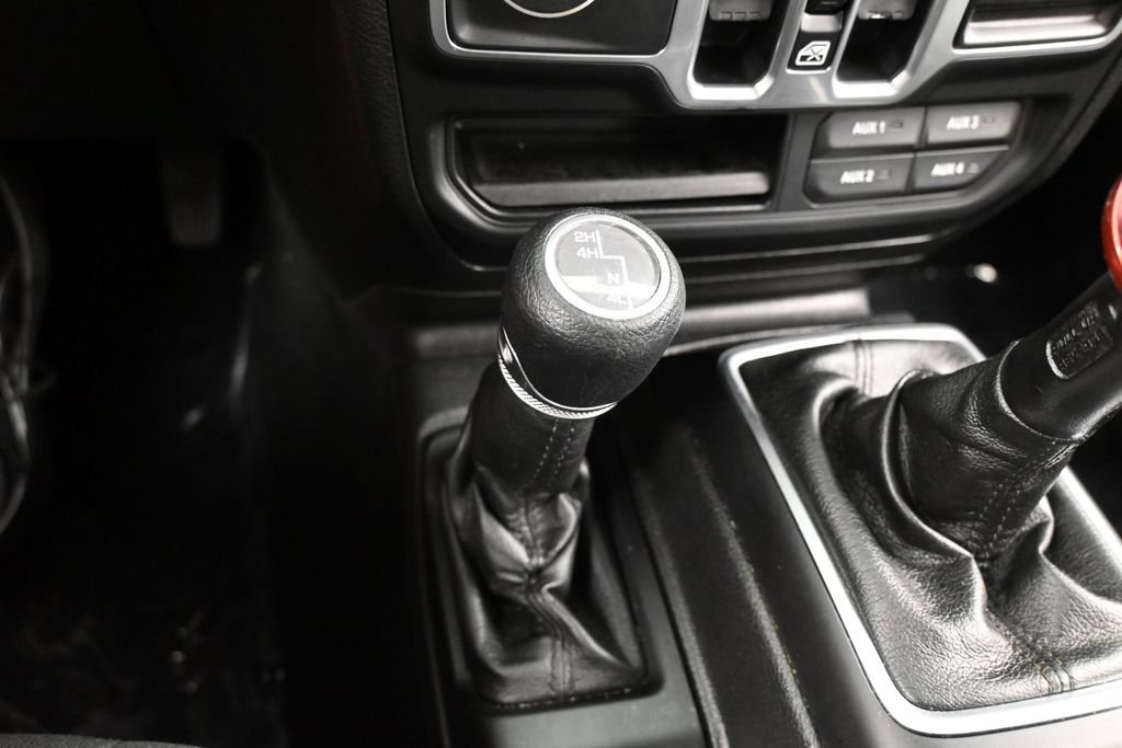 Used 2018 Jeep Wrangler Unlimited Sport S AWD/4WD image 26
