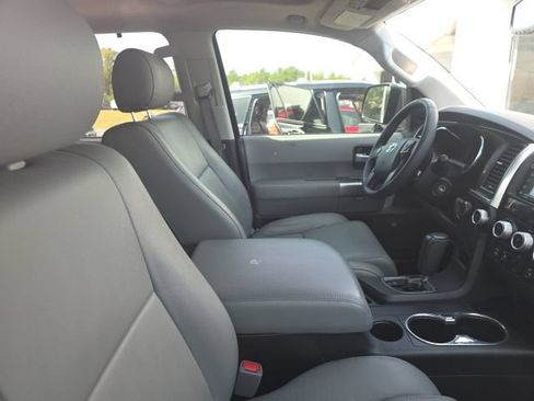 Used 2019 Toyota Sequoia Limited w/ Safety & Convenience Package AWD/4WD image 13