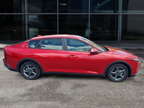 New 2025 Kia K4 LXS image 4