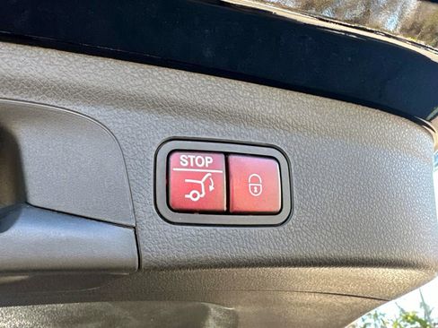 Certified 2025 Mercedes-Benz GLE 350 4MATIC image 12