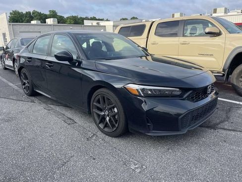 Used 2025 Honda Civic Sport image 1