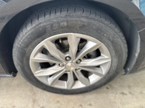 Used 2020 Chevrolet Malibu LT FWD image 28