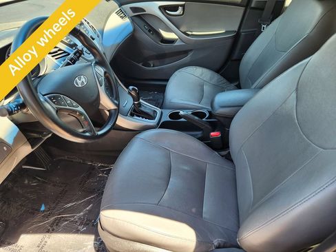 Used 2016 Hyundai Elantra Limited FWD image 10