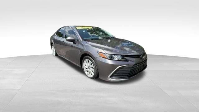 Used 2023 Toyota Camry LE FWD image 25