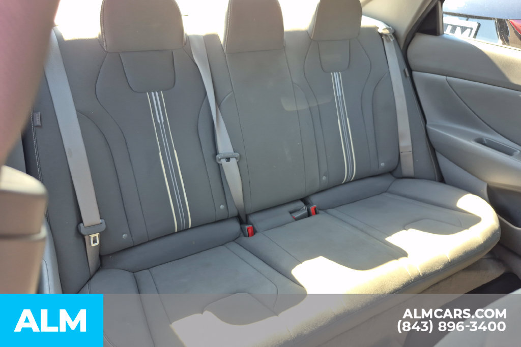 Certified 2024 Hyundai Elantra SEL FWD image 18