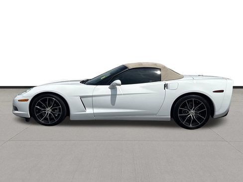 Used 2005 Chevrolet Corvette Convertible w/ Preferred Equipment Group RWD image 8