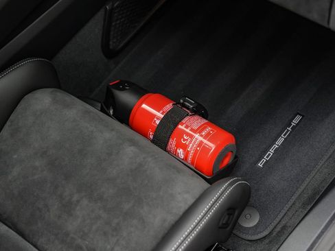 Used 2018 Porsche 911 GT2 RS RWD image 35