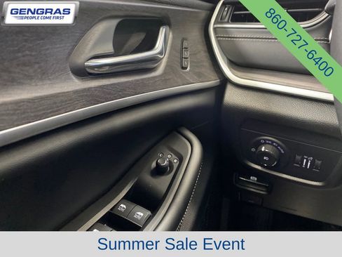 Certified 2025 Jeep Grand Cherokee L Limited w/ Luxury Tech Group II AWD/4WD image 28