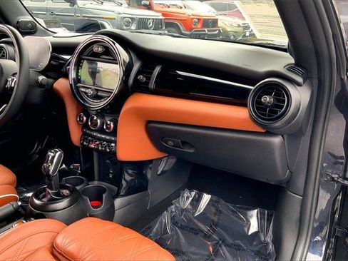 Used 2021 MINI Cooper S image 14