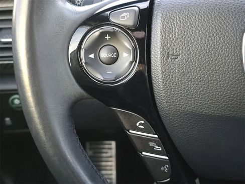 Used 2017 Honda Accord Sport image 16