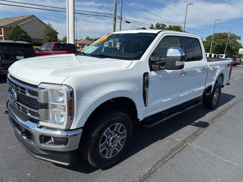 Used 2025 Ford F250 XLT AWD/4WD image 4