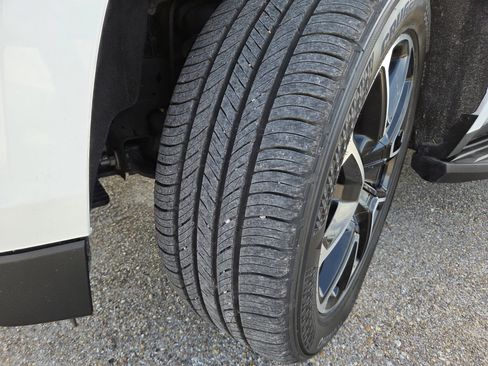 Used 2023 Chevrolet Tahoe RST RWD image 10