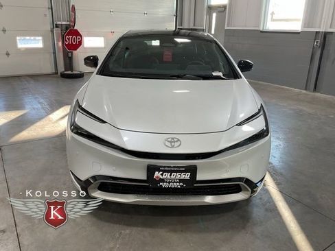 New 2026 Toyota Prius Plug-In Hybrid FWD image 2
