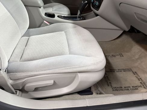 Used 2012 Chevrolet Impala LT image 31