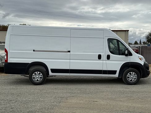 New 2026 RAM ProMaster 3500 w/ Quick Order Package 22G SLT image 2
