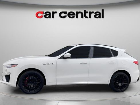 Used 2019 Maserati Levante GTS AWD/4WD image 2