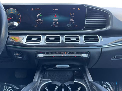 Used 2020 Mercedes-Benz GLE 350 4MATIC w/ Premium Package image 11