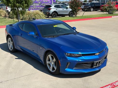 Used 2016 Chevrolet Camaro LT RWD image 10