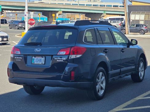 Used 2014 Subaru Outback 2.5i Limited w/ Moonroof Package image 7