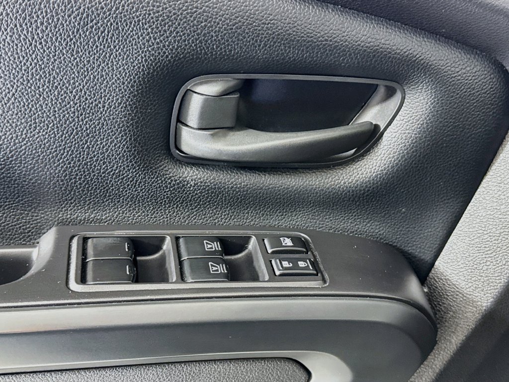 Used 2021 Nissan Titan S w/ S Utility Package RWD image 16