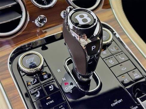 Certified 2024 Bentley Continental GT image 15