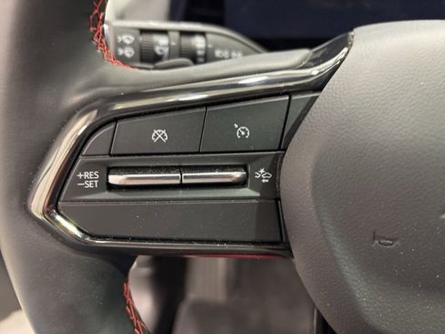 Used 2024 Chevrolet Equinox EV RS image 23