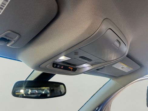 Used 2017 GMC Acadia SLT image 21