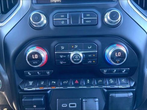 Used 2021 GMC Sierra 2500 Denali w/ Denali Ultimate Package AWD/4WD image 33