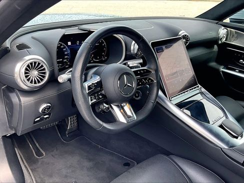Used 2023 Mercedes-Benz SL 63 AMG 4MATIC image 18