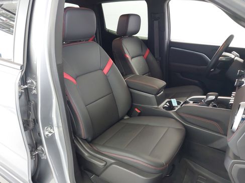 Used 2024 Chevrolet Colorado Z71 w/ Z71 Convenience Package 2 image 28