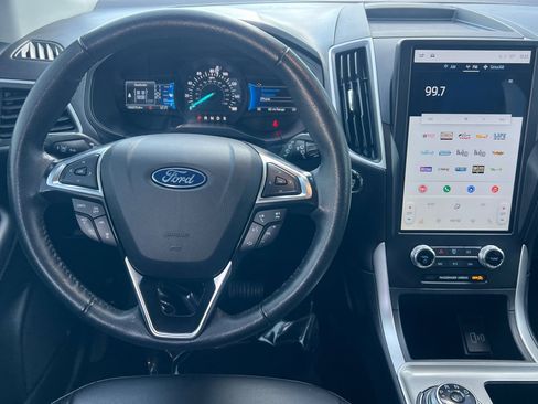 Used 2024 Ford Edge SEL image 11