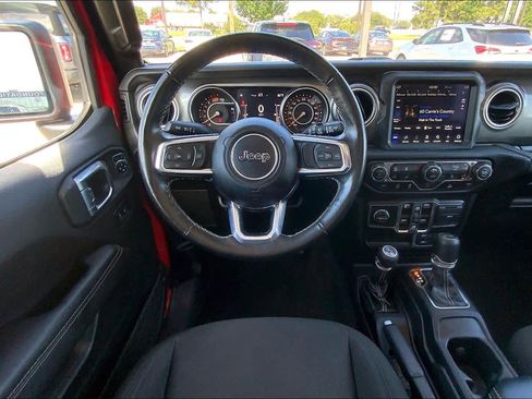 Used 2022 Jeep Wrangler Unlimited Sahara w/ Cold Weather Group AWD/4WD image 6