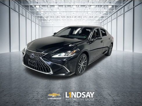 Used 2022 Lexus ES 300h 300h image 1