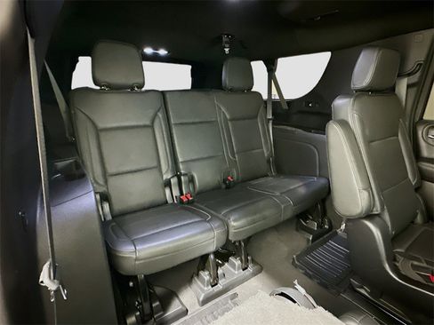Used 2022 GMC Yukon XL Denali image 29