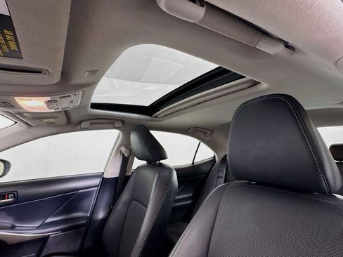 Used 2019 Lexus IS 300 w/ Navigation Package image 13