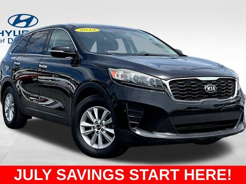 Used 2019 Kia Sorento FWD image 3