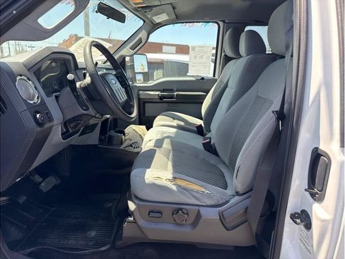 Used 2011 Ford F350 XLT w/ XLT Interior Pkg RWD image 12