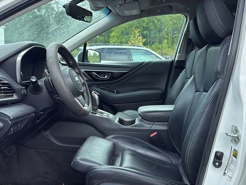 Certified 2021 Subaru Outback Limited AWD/4WD image 4