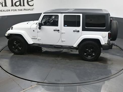 Used 2013 Jeep Wrangler Unlimited Sahara w/ Dual Top Group AWD/4WD image 42