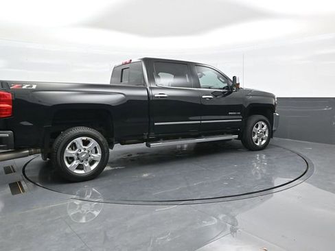 Used 2018 Chevrolet Silverado 2500 LTZ w/ Duramax Plus Package image 7