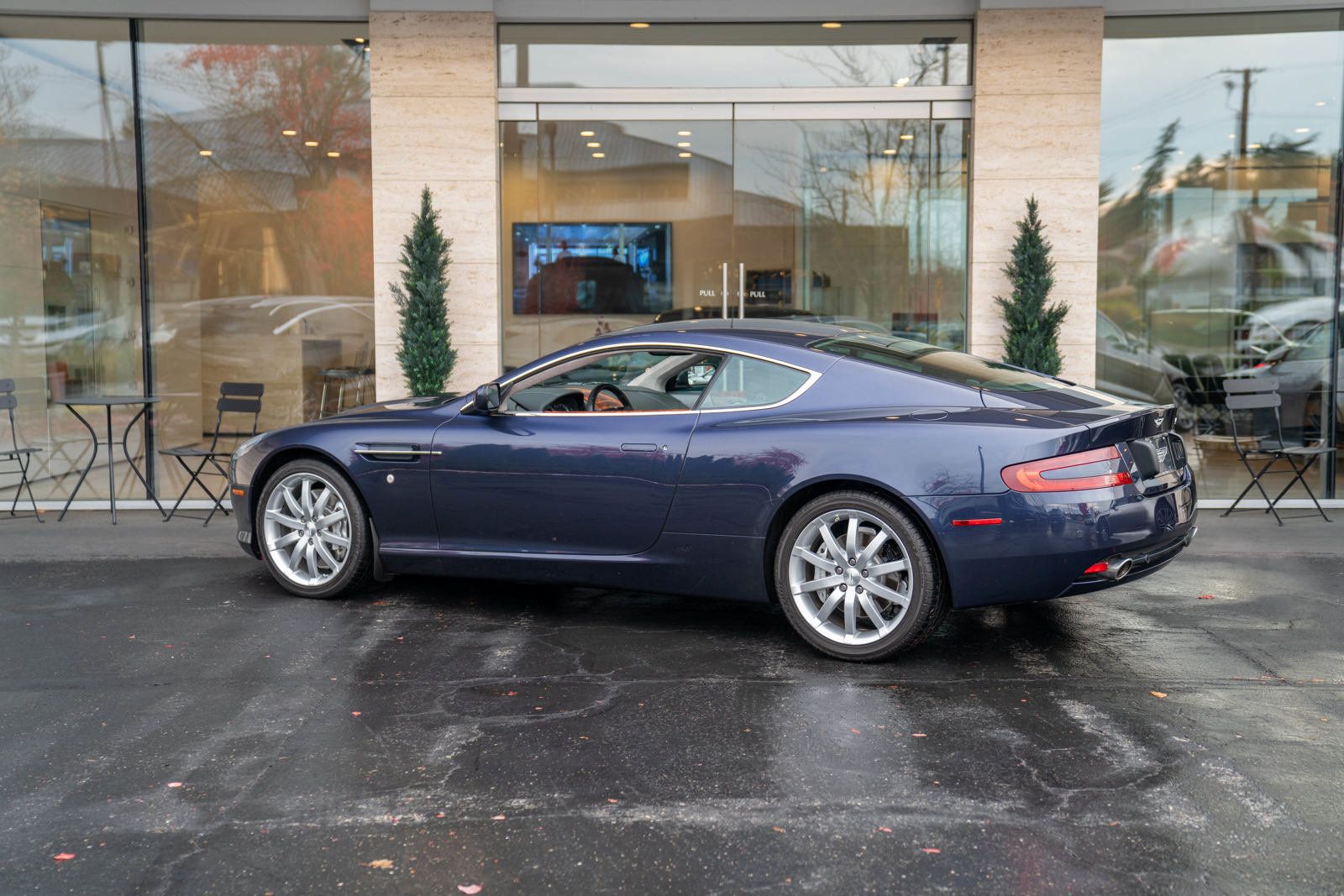Used 2008 Aston Martin DB9 Coupe RWD image 2