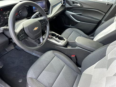 Used 2024 Chevrolet Trax LS FWD image 10