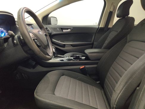 Used 2018 Ford Edge SE FWD image 17