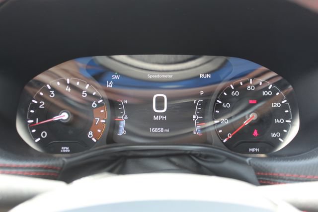 Used 2025 Jeep Compass Trailhawk AWD/4WD image 24