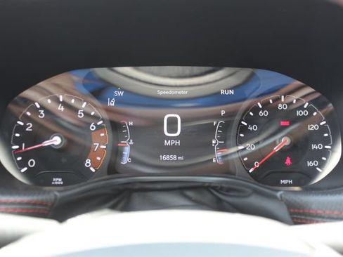 Used 2025 Jeep Compass Trailhawk AWD/4WD image 24