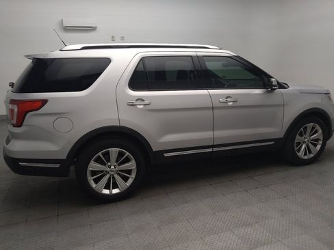 Used 2018 Ford Explorer Limited w/ Equipment Group 301A FWD image 10