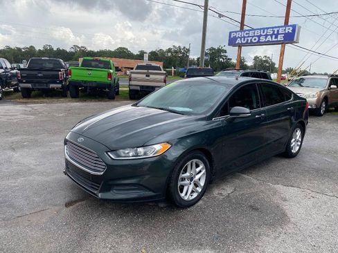 Used 2016 Ford Fusion SE FWD image 2